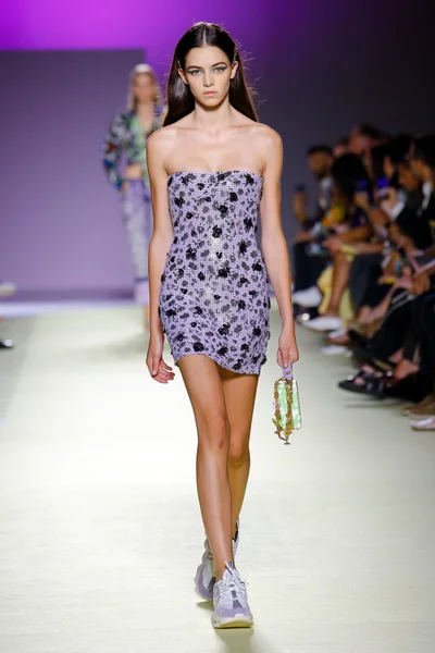 Look 27
